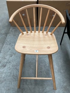 SPINDLE BACK STYLE BAR STOOL IN NATURAL LIGHT OAK FINISH: LOCATION - B3