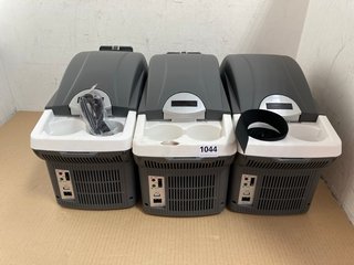 3 X 8L PORTABLE ELECTRIC BEVERAGE COOLBOXES: LOCATION - BR1