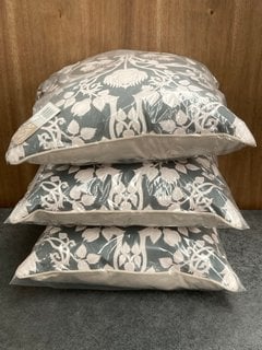 3 X KILBURN & SCOTT PURE LUXURY CIRSIUM CUSHIONS IN GREEN/NATURAL FLORAL DESIGN: LOCATION - BR7