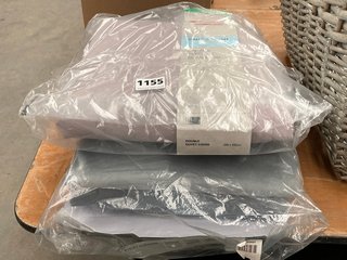 2 X JOHN LEWIS & PARTNERS ITEMS TO INCLUDE CRISP & FRESH EGYPTIAN COTTON DOUBLE DUVET COVER: LOCATION - CT8