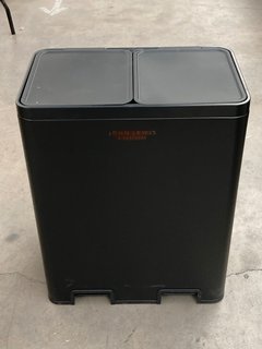 JOHN LEWIS & PARTNERS 2 SECTION 40 LITRE RECYCLING BIN IN BLACK: LOCATION - CT8