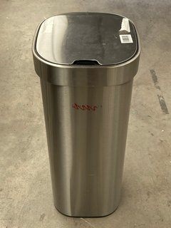 JOHN LEWIS & PARTNERS 40 LITRE TOUCH TOP BIN IN STAINLESS STEEL: LOCATION - CT8