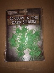 QUANTITY OF GLOW IN THE DARK SPIDERS RRP £267: LOCATION - D RACK