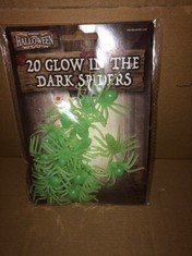 QUANTITY OF GLOW IN THE DARK SPIDERS RRP £137: LOCATION - D RACK