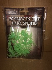 QUANTITY OF GLOW IN THE DARK SPIDERS RRP £138: LOCATION - D RACK