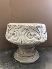 FLEUR-DE-LYS URN - COLLECTION ONLY - LOCATION FRINT FLOOR