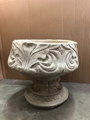 FLEUR-DE-LYS URN - COLLECTION ONLY - LOCATION FRONT FLOOR