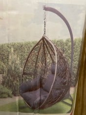 OUTDOOR OASIS HARLESDEN HANGING EGG CHAIR