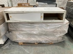 3 X ASSORTED BED BASES / PARTS TO INCLUDE APPROX 75CM BED BASES WITH DRAWERS IN WHITE (PART)