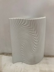 12 X STONE THE CROWS LARGE VASE - WHITE - TOTAL RRP £216