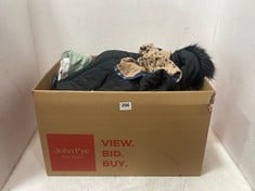 BOX OF ASSORTED CHILDREN'S CLOTHING TO INCLUDE NEXT BABY LONG SLEEVE BODYSUIT - LIGHT BROWN/NAVY 12-18MTHS