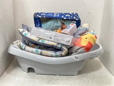 5 X ASSORTED BABY ITEMS / TOYS TO INCLUDE SUMMER BY INGENUITY COMFY CLEAN DELUXE BATH