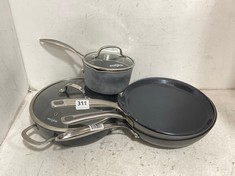 5 X ASSORTED JOHN LEWIS KITCHEN ITEMS TO INCLUDE EAZIGLIDE NEVERSTICK 2 ALUMINIUM SHALLOW CASSEROLE POT WITH LID