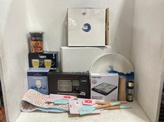 APPROX. 15 X ASSORTED JOHN LEWIS HOUSEHOLD ITEMS TO INCLUDE SALTER EVO ELECTRONIC KITCHEN SCALE