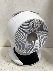 MEACOFAN 1056 AIR CIRCULATOR DESK FAN IN WHITE