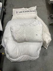 4 X ASSORTED JOHN LEWIS BEDDING ITEMS TO INCLUDE EARTHKIND PILLOW - WHITE