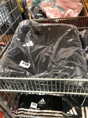 4 X ASSORTED ADIDAS CLOTHES TO INCLUDE TRACKSUIT TOP IN BLACK SIZE SMALL