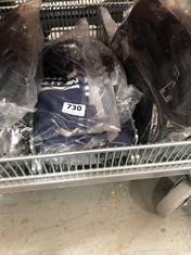 3 X ASSORTED ADIDAS CLOTHING TO INCLUDE 3/4 PANT NAVY/WHITE SIZE M