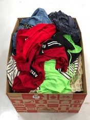 BOX OF ASSORTED CLOTHES TO INCLUDE 11 DEGREE MENS LOGO T-SHIRT IN RED SIZE MEDIUM