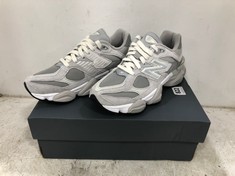 NEW BALANCE 9060 SILVER GREY TRAINERS SIZE 5.5 UK