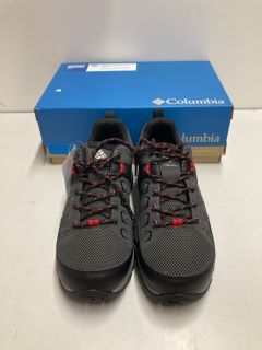 PAIR OF COLUMBIA MENS GRANITE TRAIL BOOTS - SIZE UK 8