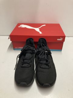 PAIR OF PUMA SOFTFOAM+ MENS TRAINERS IN BLACK - SIZE UK 10