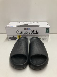 PAIR OF 32' COOL WOMENS CUSHION SLIDERS IN BLACK - SIZE S