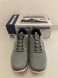 PAIR OF SKECHERS AIR COOLED MEMORY FOAM MENS TRAINERS - SIZE UK 9