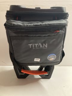 TITAN BY ARCTIC ZONE COOL BOX