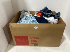 BOX OF ASSORTED KIDS CLOTHING TO INCLUDE GEORGE DENIM JEANS DARK BLUE SIZE 5-6YRS