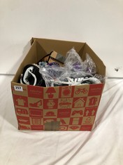 BOX OF ASSORTED KIDS FOOTWEAR TO INCLUDE DUFFS STROMBOLIE TRAINERS BLACK/WHITE SUEDE SIZE 3