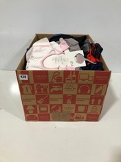 BOX OF ASSORTED KIDS CLOTHING TO INCLUDE TU BABY 5 PIECE SET PINK/GREY SIZE NEWBORN