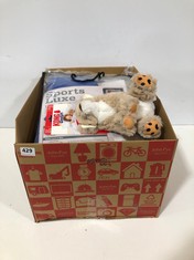 BOX OF ASSORTED PET ITEMS TO INCLUDE DANISH DESIGN SPORTS LUXE DOG COAT BLUE 50CM