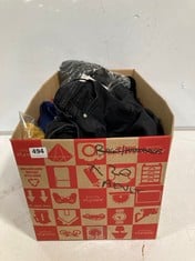 BOX OF ASSORTED ADULT CLOTHING TO INCLUDE F&F DENIM JEANS BLACK SIZE 16