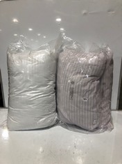 APPROX 6 X ASSORTED BEDDING TO INCLUDE HOTEL PILLOWS WHITE PACK OF 2