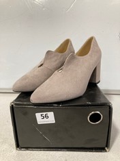 GIROTTI ONE AND ONLY BLOCK HEEL POINTED TOE SHOES LIGHT GREY SUEDE SIZE 36 RRP- £229