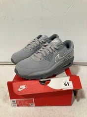 NIKE AIR MAX 90 TRAINERS WOLF GREY/WHITE-COOL GREY SIZE 9 RRP- £120