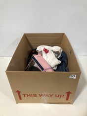 BOX OF ASSORTED KIDS CLOTHING/FOOTWEAR TO INCLUDE RALPH LAUREN LONG SLEEVE SHIRT DENIM BLUE SIZE 6YRS