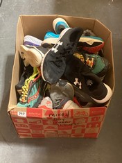 BOX OF ASSORTED ADULT WORN TRAINERS TO INCLUDE UNDER ARMOUR BLACK/WHITE TRAINERS SIZE 8.5