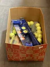 BOX OF ASSORTED PET ITEMS TO INCLUDE PET LIVING TENNIS BALL LAUNCHER