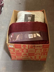 BOX OF ASSORTED BEDDING TO INCLUDE OPULENT LUXE DOUBLE DUVET SET PLUM