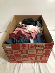 BOX OF ASSORTED KIDS CLOTHING TO INCLUDE TU DENIM JEANS BLUE SIZE 11YRS