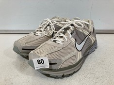 NIKE ZOOM VOMERO 5 SE MENS TRAINERS LIGHT OREWOOD BROWN/DARK STUCCO/LIGHT PUMICE SIZE10 RRP- £154.99