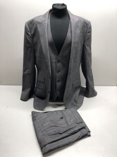 THREE PIECE WOOL SUIT, 40R