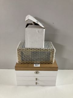 HOMEWARES TO INCLUDE A JEWELLERY BOX