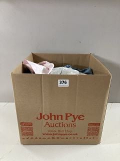 A BOX OF ASSORTED MENS AND WOMENS CLOTHING MAINLY UNSEALED