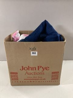 A BOX OF ASSORTED MENS AND WOMENS CLOTHING MAINLY UNSEALED