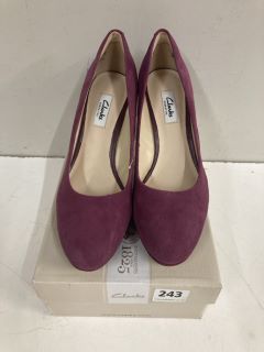 CLARKS KENDRA SIENNA HIGH HEELS SIZE : 6