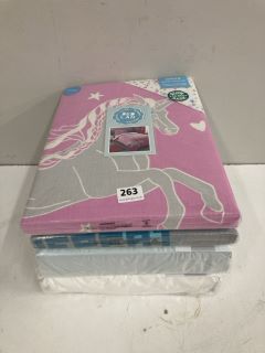 QTY OF DUVET COVER SETS INC UNICORN GLOW IN THE DARK