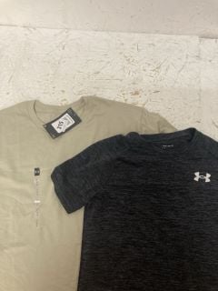 QTY OF UNDER ARMOUR CLOTHING INC T-SHIRT SIZE : L